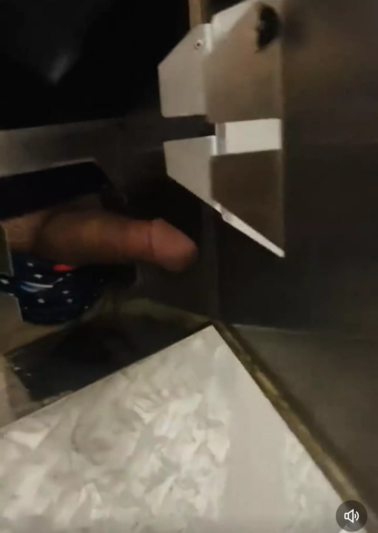 Where is this campus cruising spot in LA? Cock through the TP dispenser.