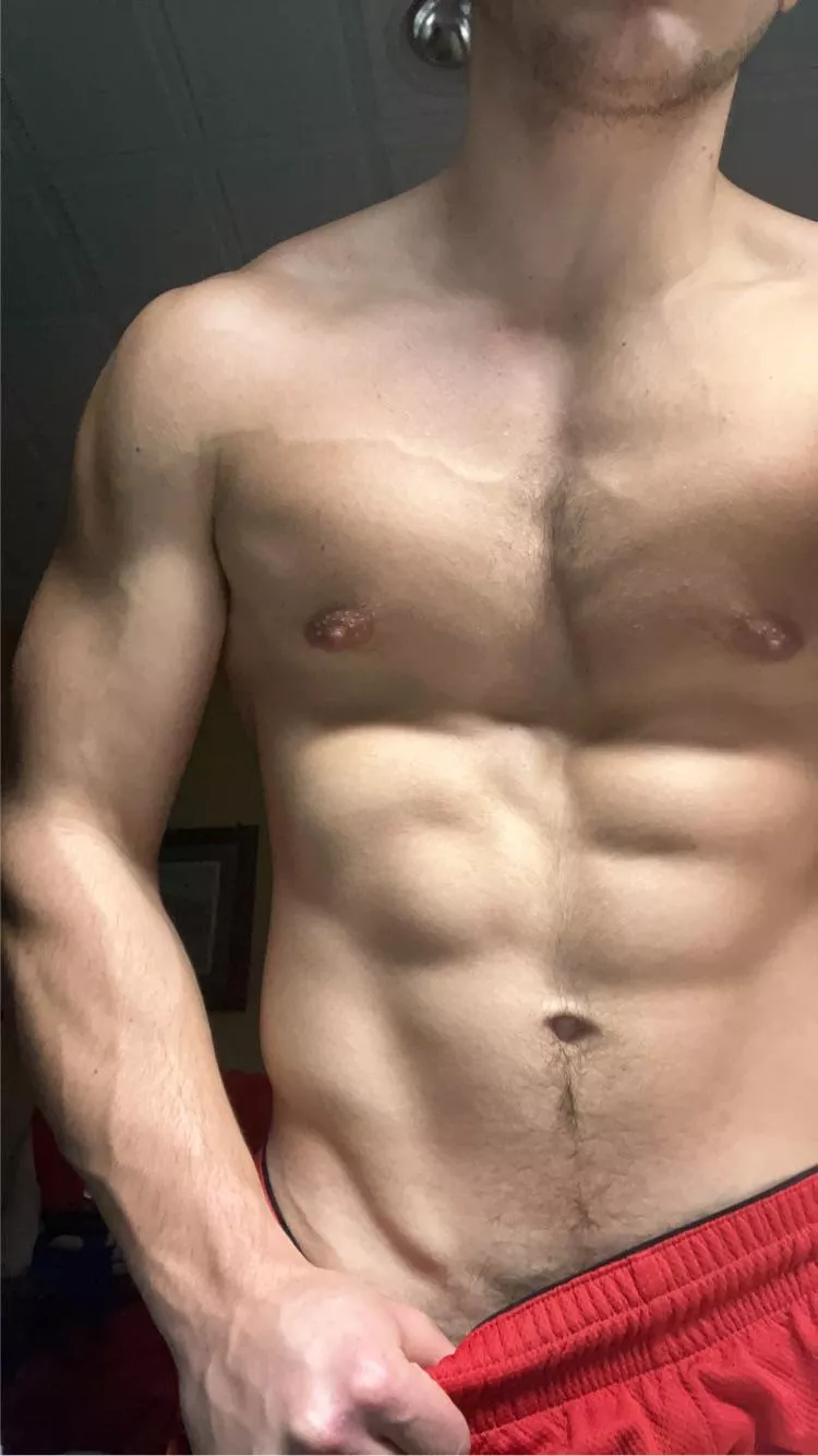 Who else gets horny when they workout🤤😈