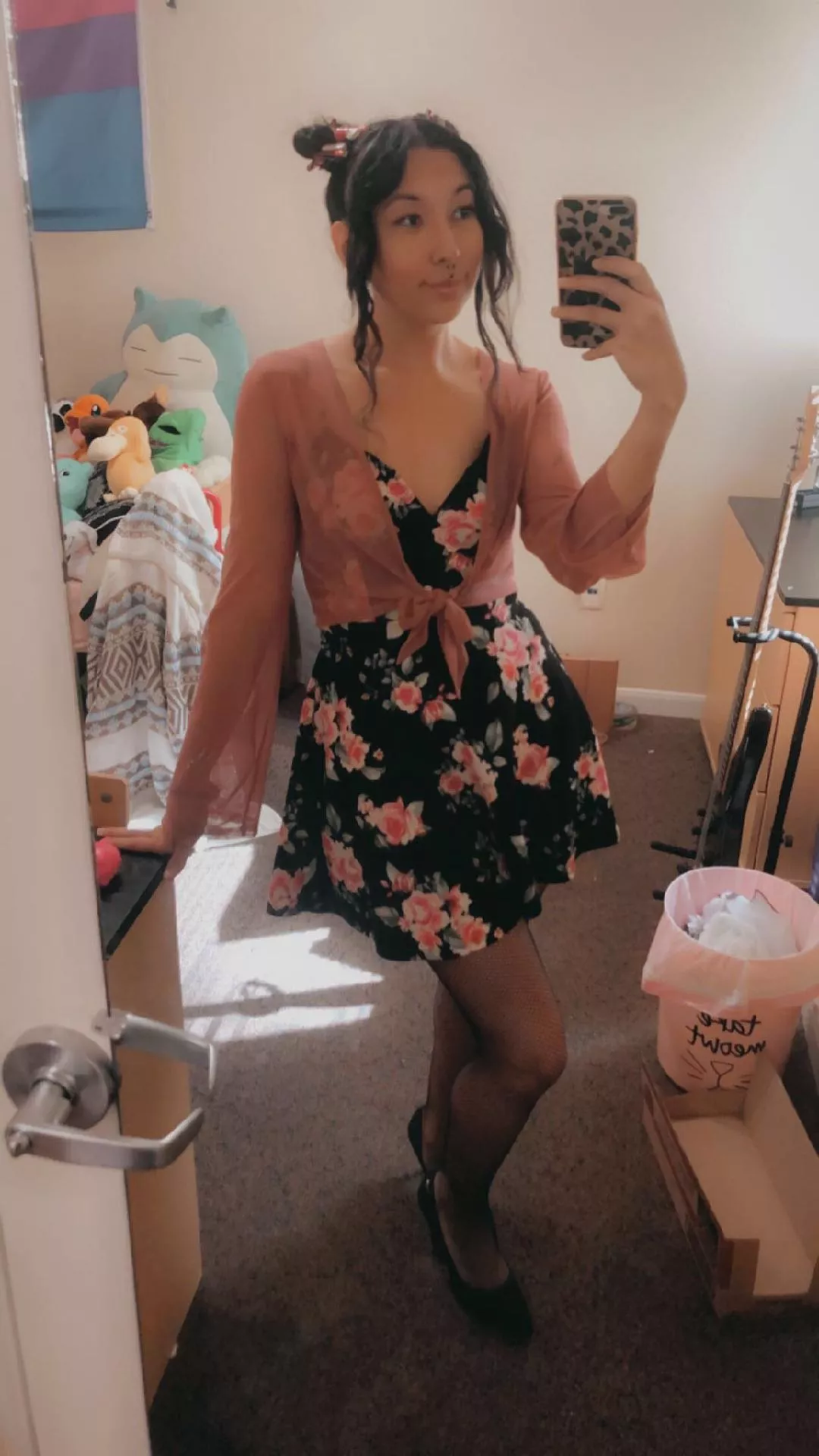 [18] F hii luvs come say hii 😘