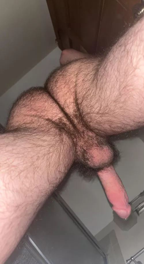 19 freak make me do weird and embarassing things. I’ll do whatever u say daddy kinky+ @h_ng113