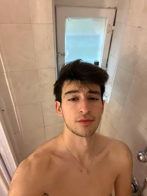 19 spanish handsome fit guy looking for same big d+ abs+ Hmu with pic @chsa03 on add Pls