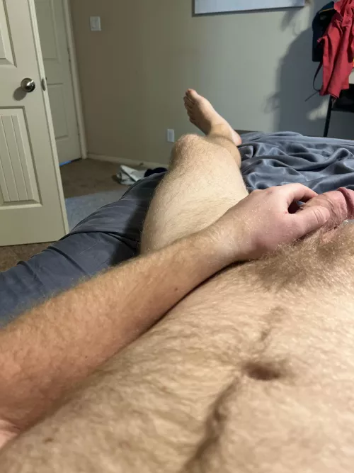 31 tx - DL bro here, gf at work. Looking for similar to jerk w. Andrew_b226872