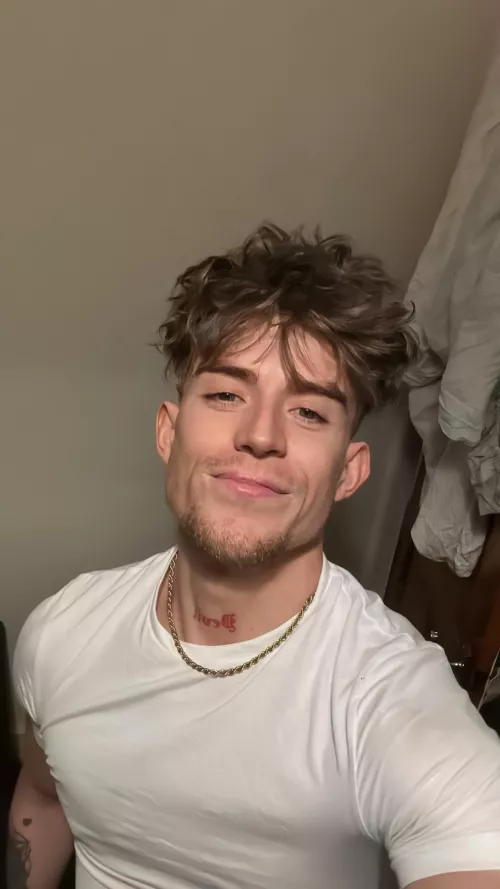 About to go on my second date with a hot guy, do i look okay? do you think he will like my looks and hair?