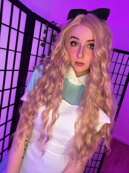 Alice from Alice in Wonderlnd by Namineyy