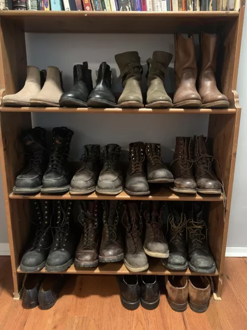 Boot shelf is outa room..
