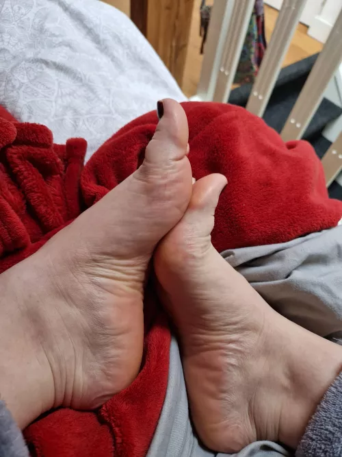 Come lick them footboy