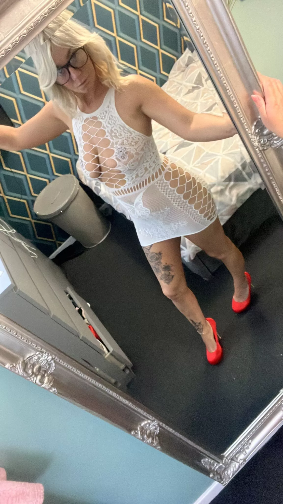 do I look good in white