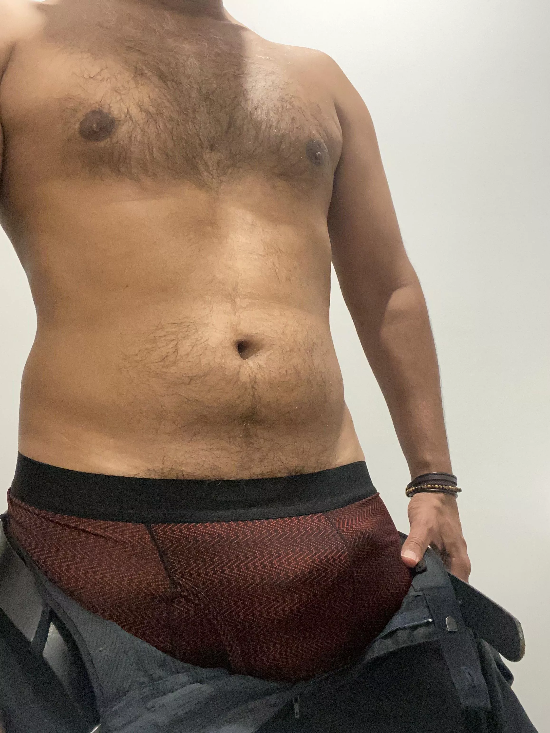 Getting ready for work, happy Monday everyone.