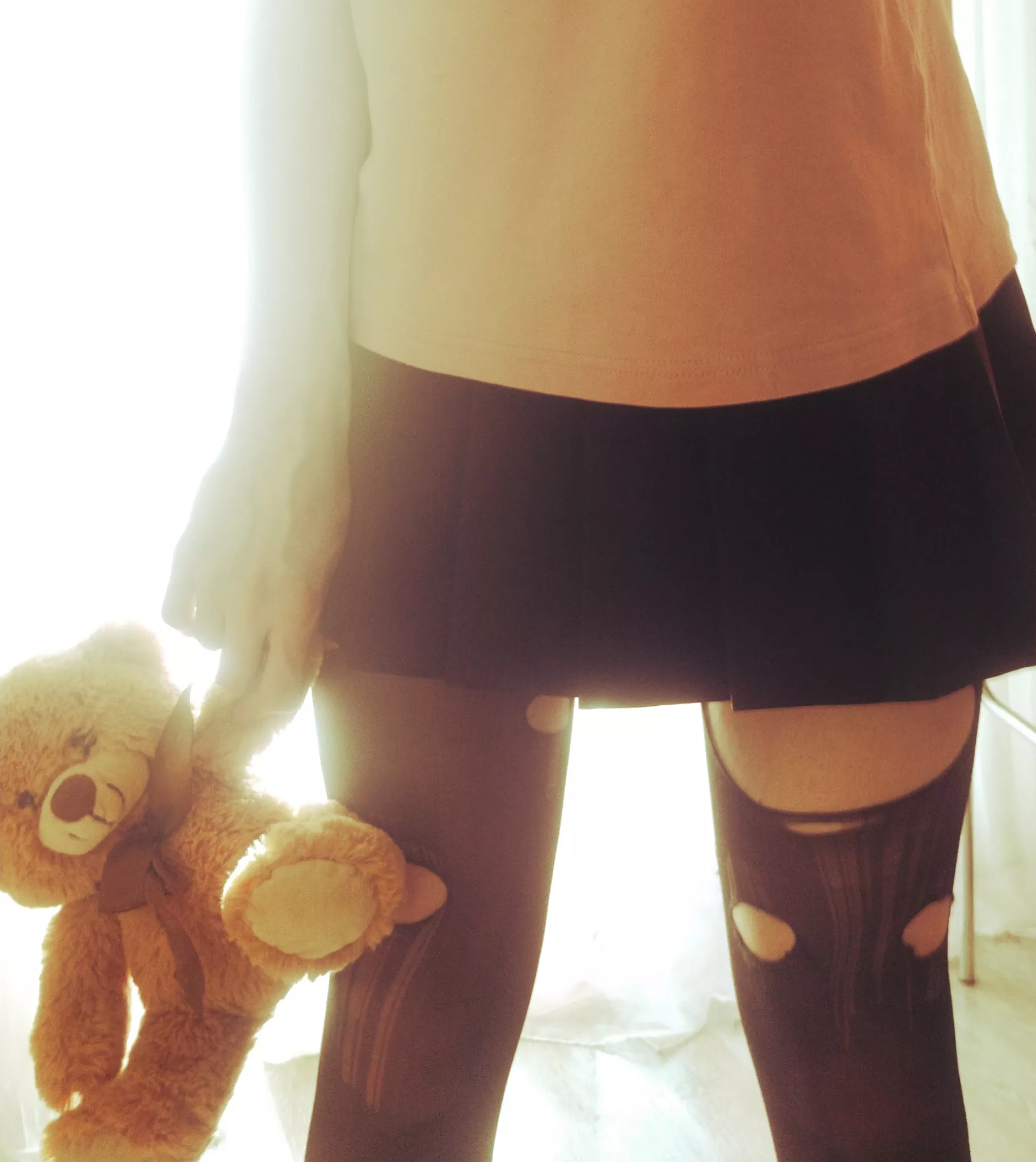 Had a nightmare again, gonna make some spearmint tea to relax...