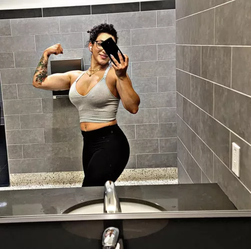 how do you feel about a nerdy, fit, mom?