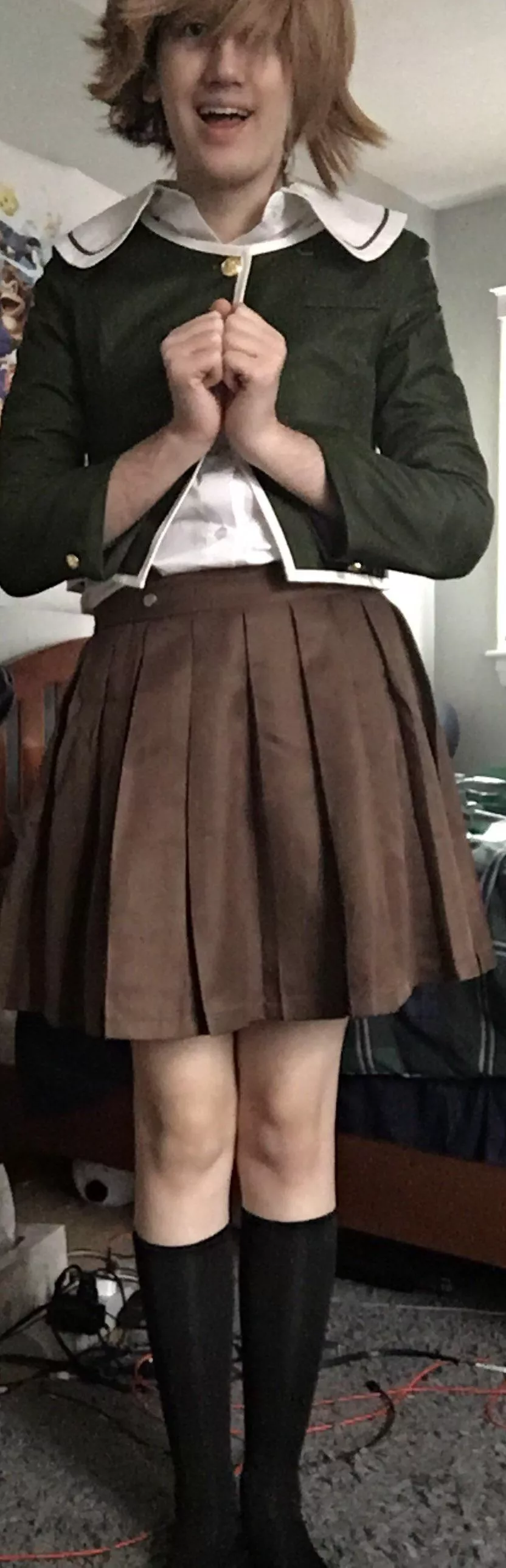 I did this cosplay a while back that ended up being too big for me, so I had to return it. Do you guys think it’s cute enough to buy again?