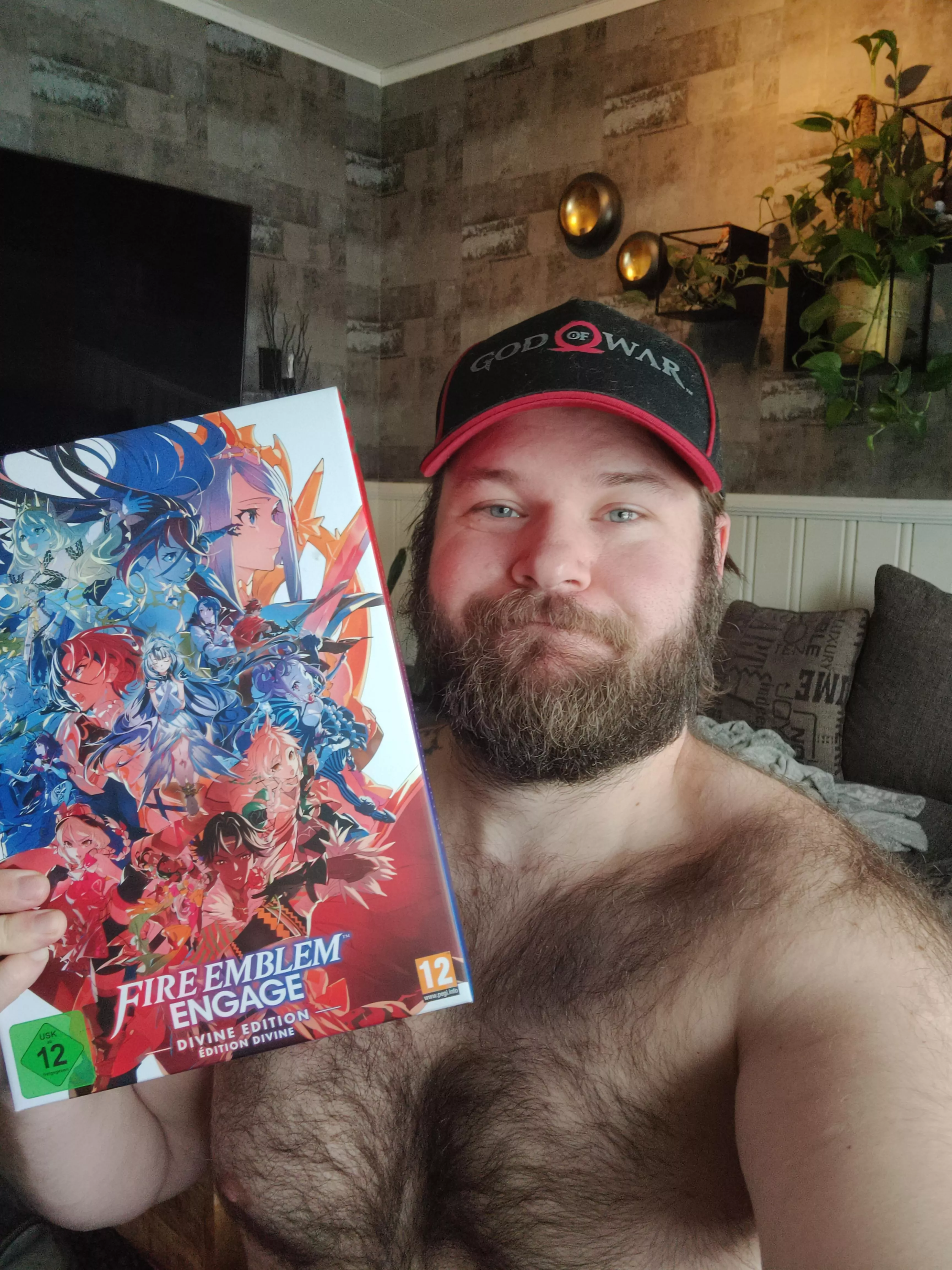 I think I'm gonna try and give this a chance. Usually don't play the tactical jrpgs but Engage looked really cool 😁. Anyone started it yet? ☺️