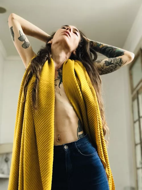 I'm skinny, not small♦️