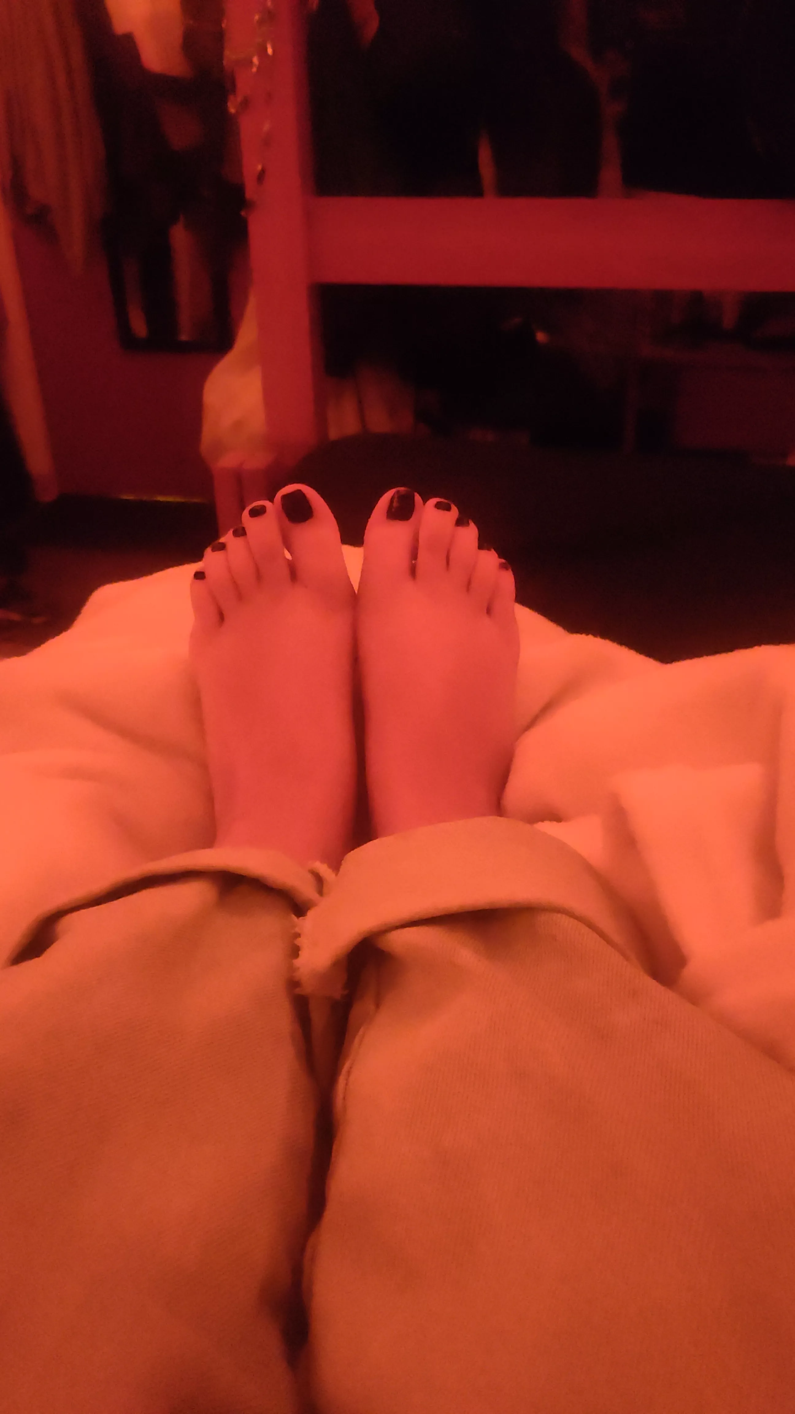 just here to show off my feet