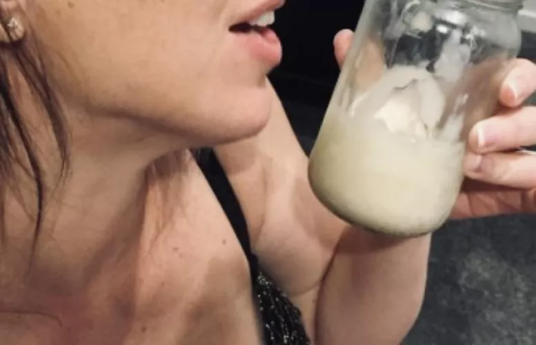 Last night, my biggest fantasy came true. I’ll let you guess how many lol 💦🍷