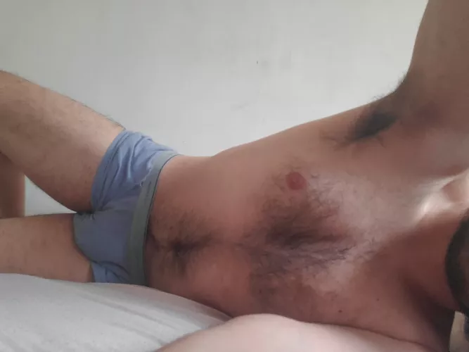 Lazy and horny Sunday....hmu
