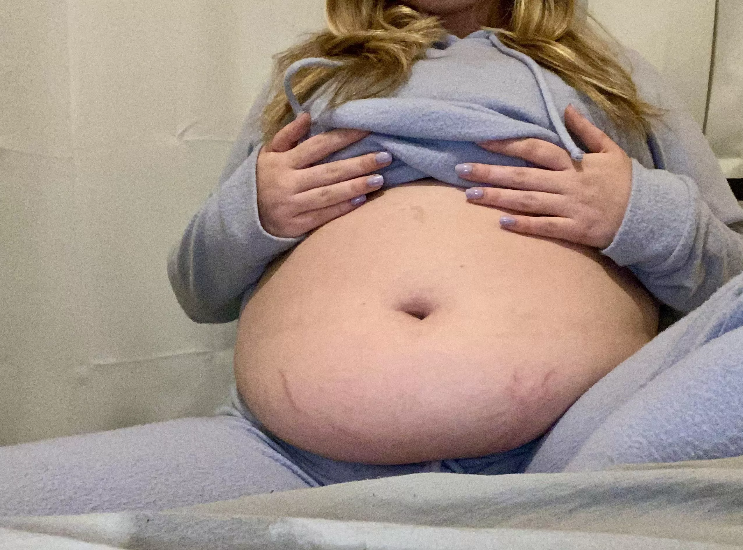 Looking like a stuffed blueberry 🫐🥵