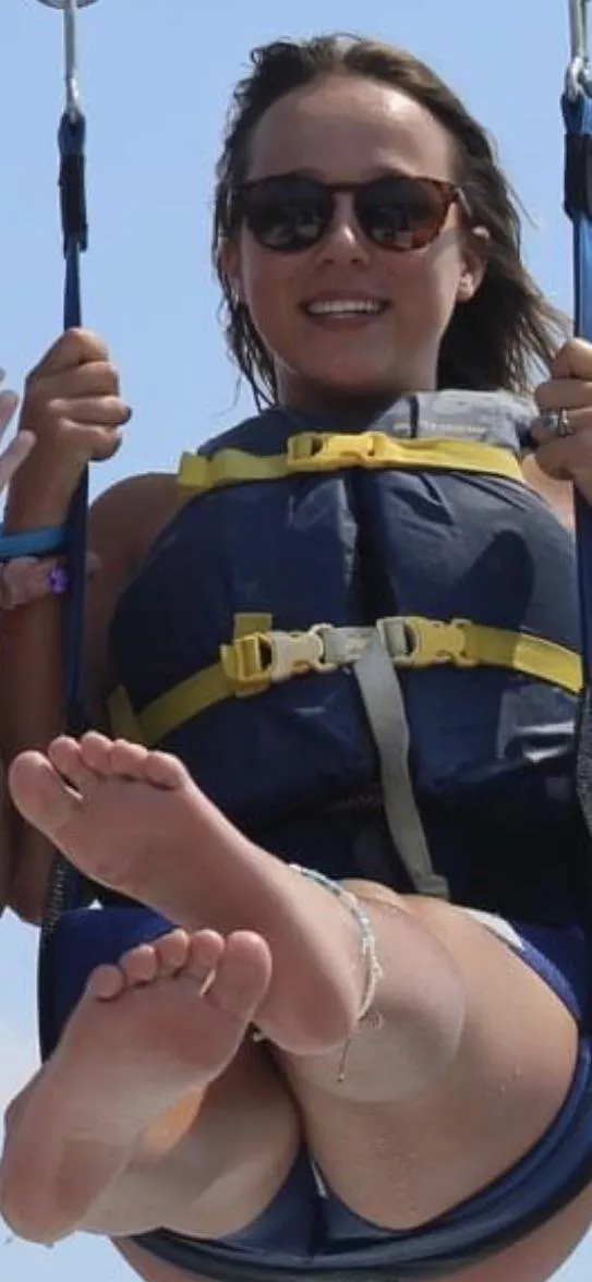 my girl bsf told me to post her 18 y/o soles