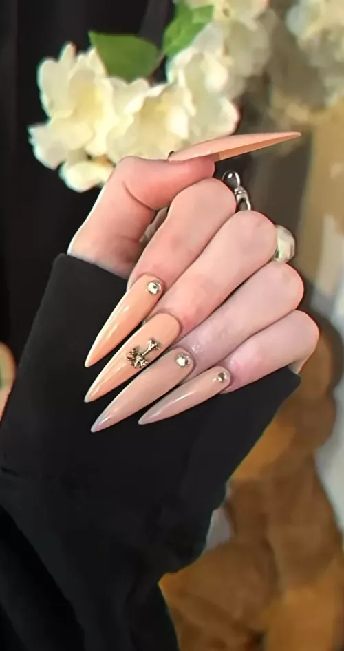 nude stiletto