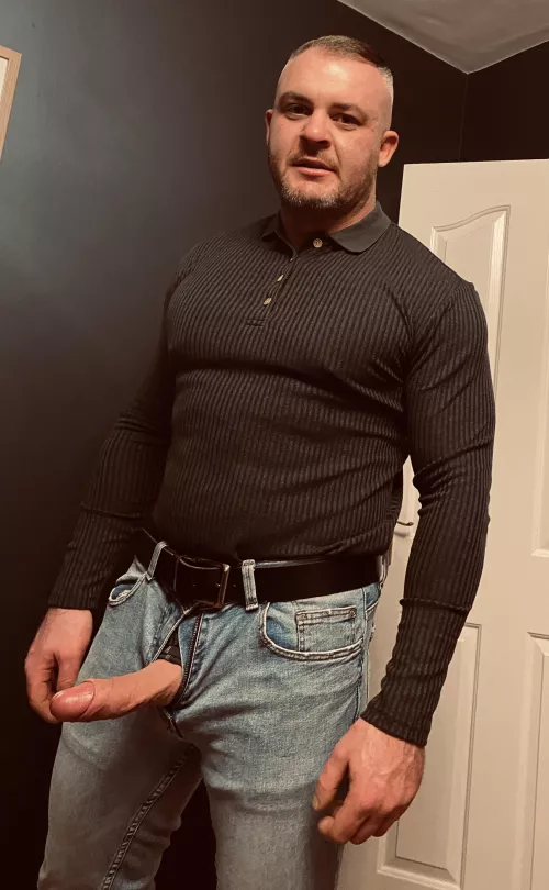 Rate my outfit boys, I’m about to go the pub in the next hour and need to know if I look okay