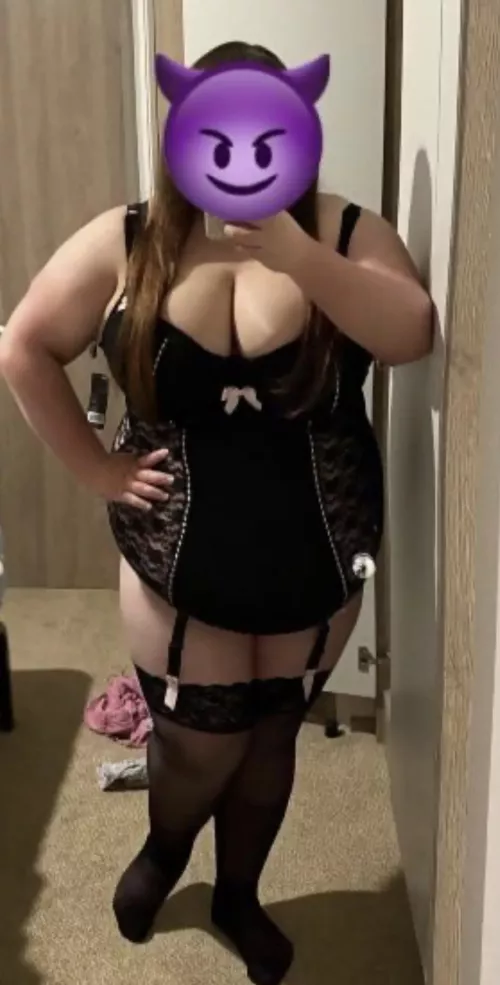 Ready to be pumped full of cum 😈