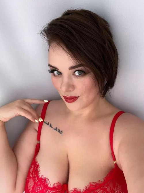 Upvote if you want to be my slave and obey every my command [domme]