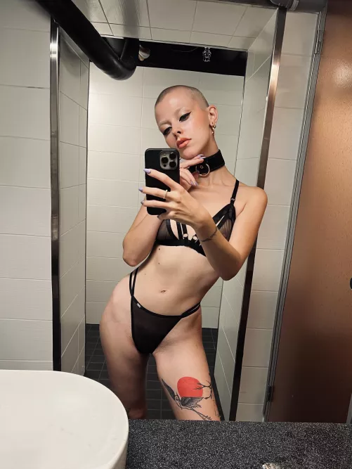 very very short 🫶🏻