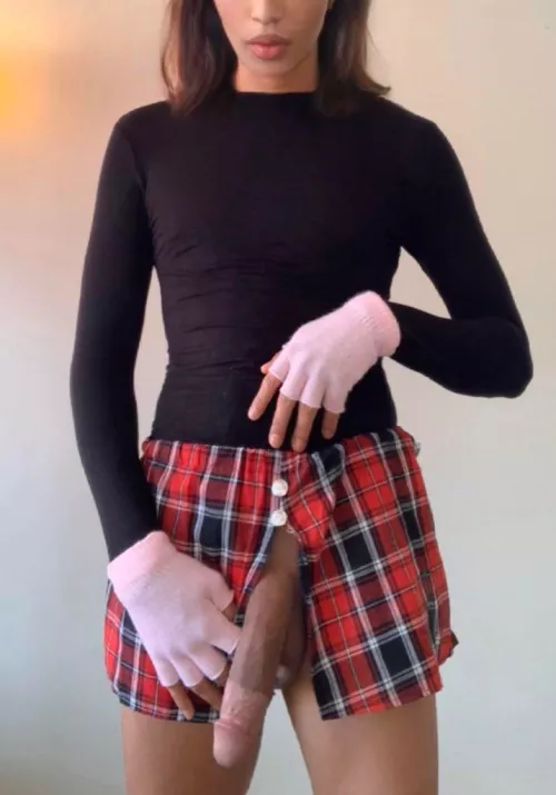 Would u suck my girl cock?