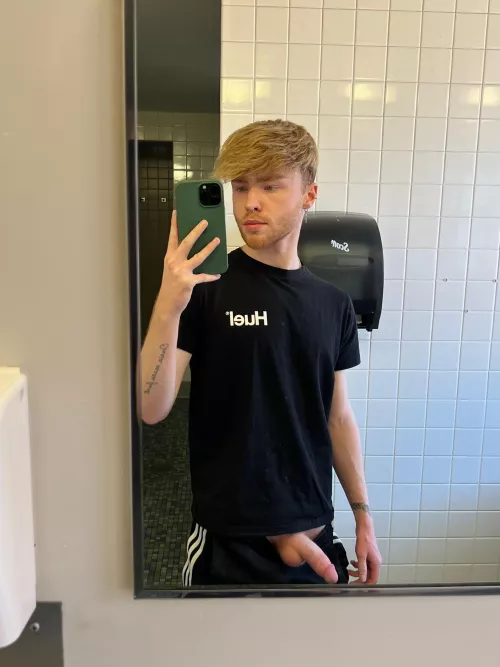 Would you meet me in the bathroom?