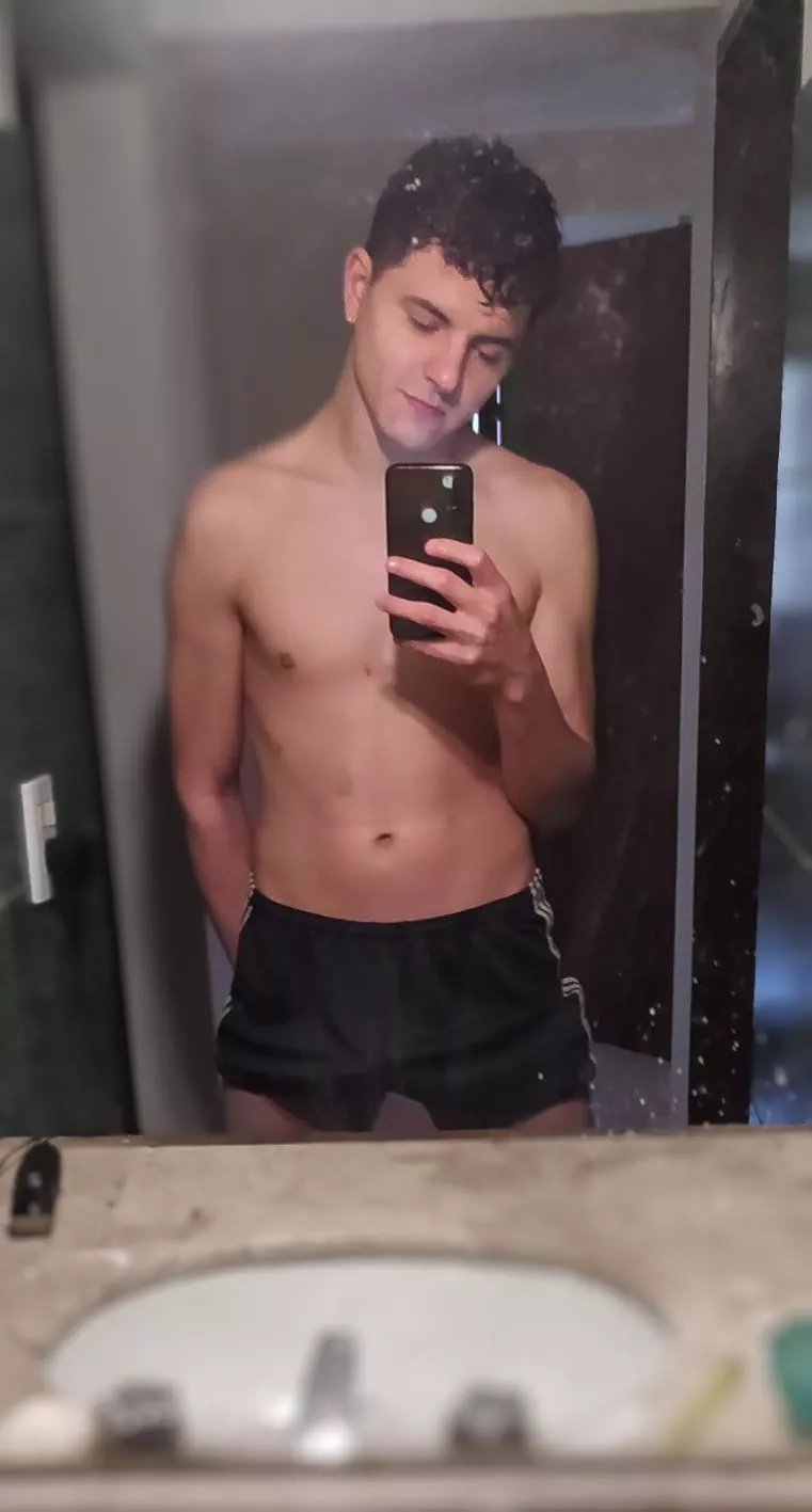 [24] Want to see how big I feel?