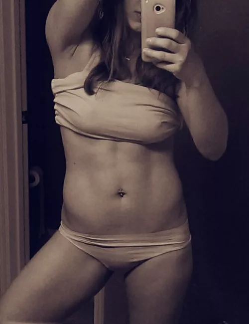 35 [F] artsy summer physique update :)