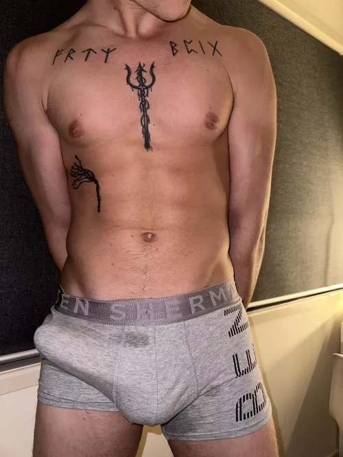 Big bulge for you 😈