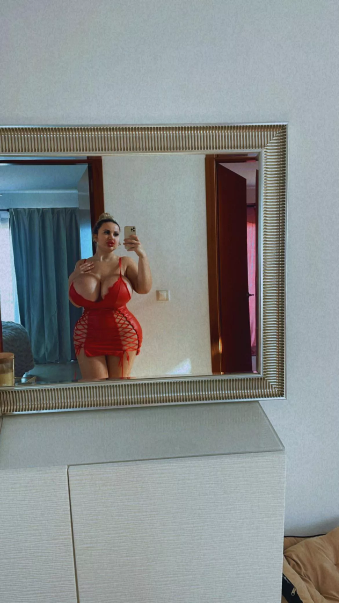 Do you think red suits me?