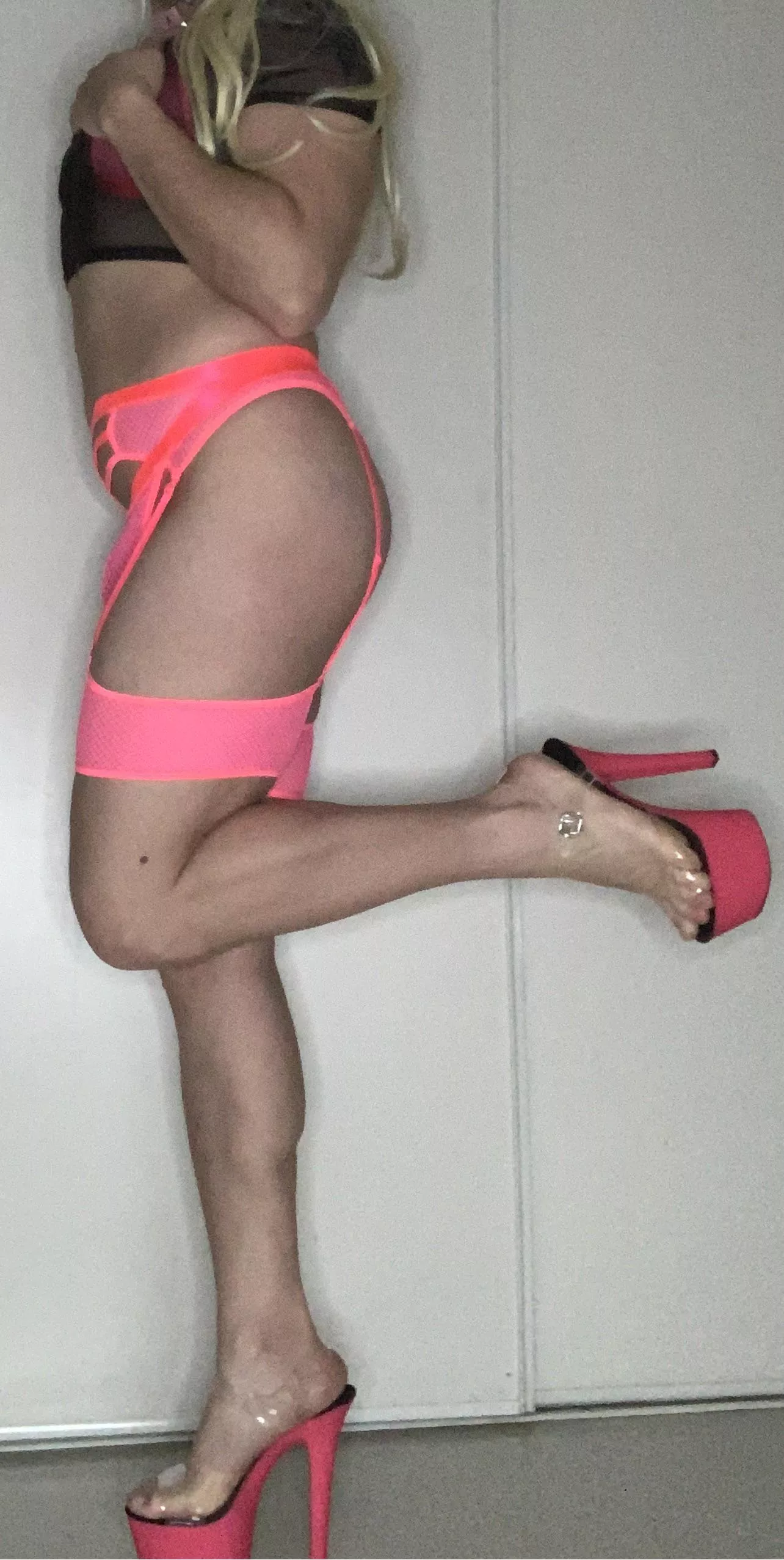 Does this lingerie look as sexy as it makes me feel ?