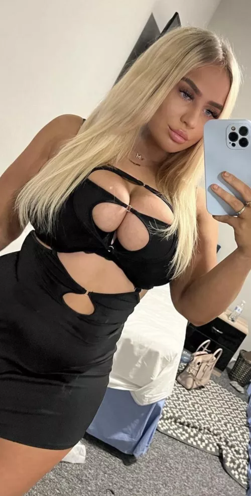 Dress only just holding on!