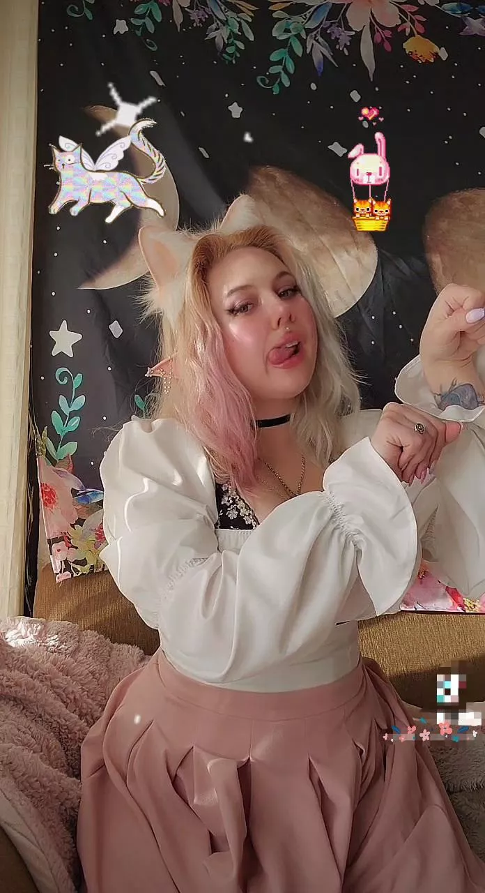 fae kitty says meow mew meow mew mew purrrrr