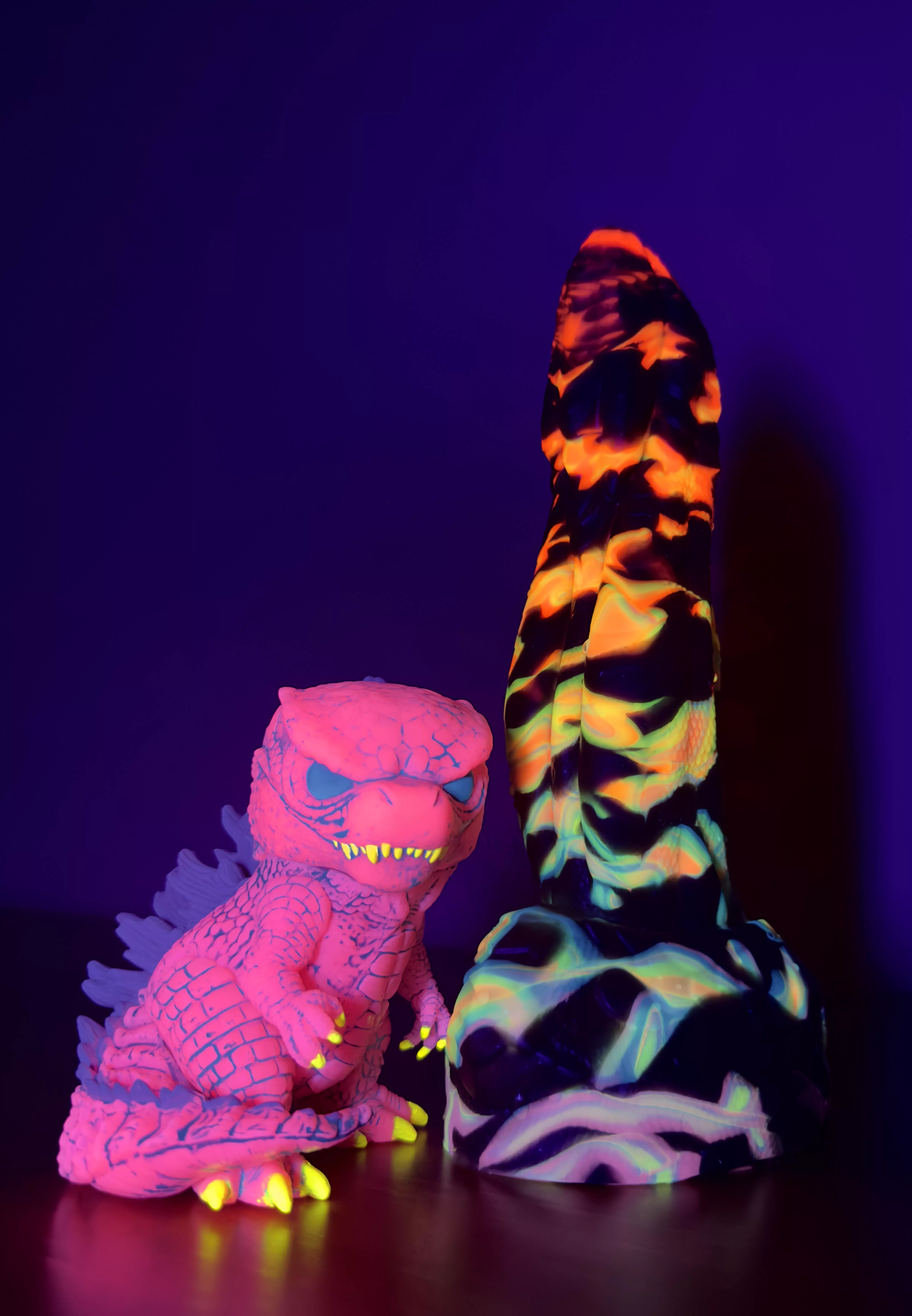 Godzilla vs Orochi in UV!