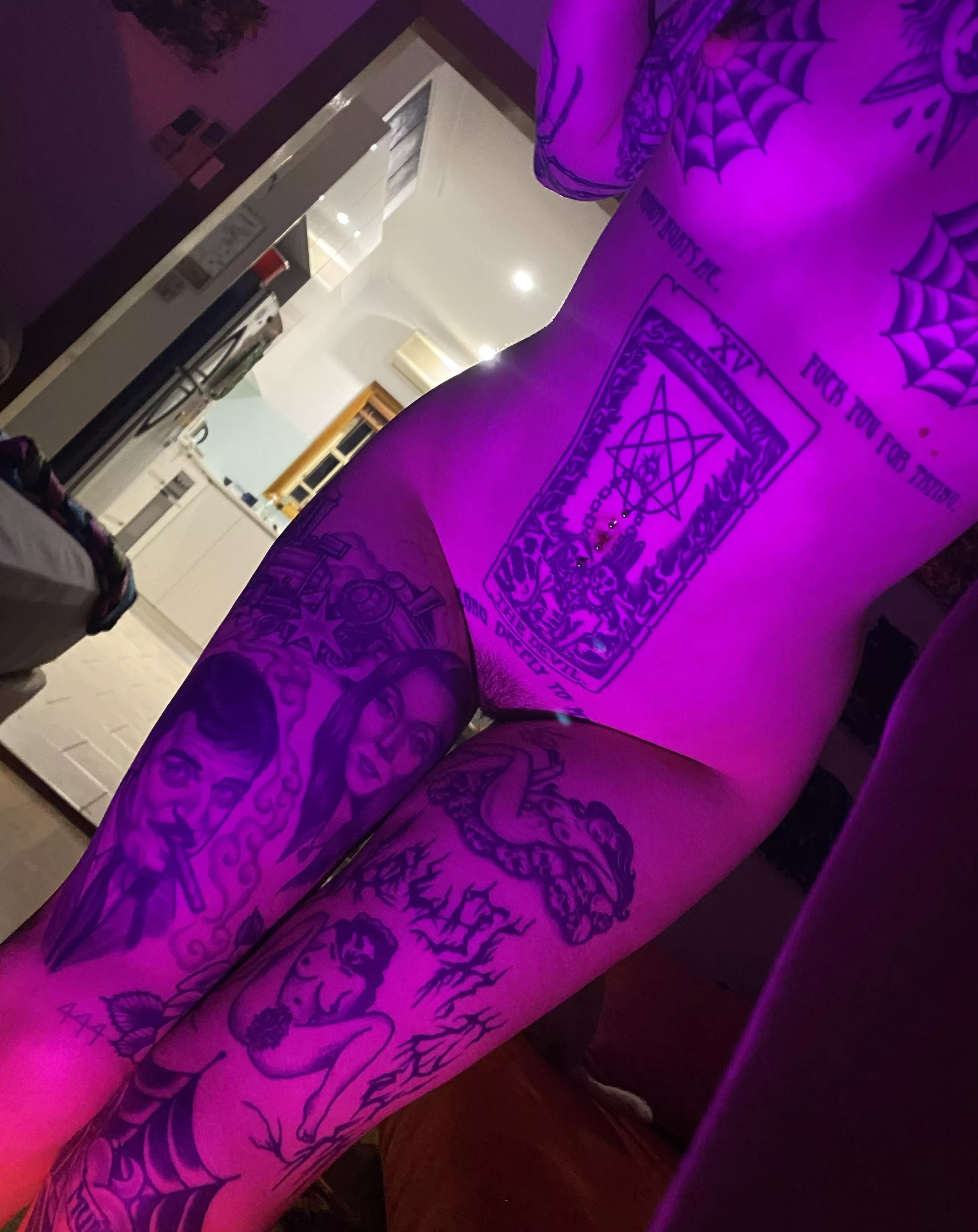 Hairy goth pussy 🖤