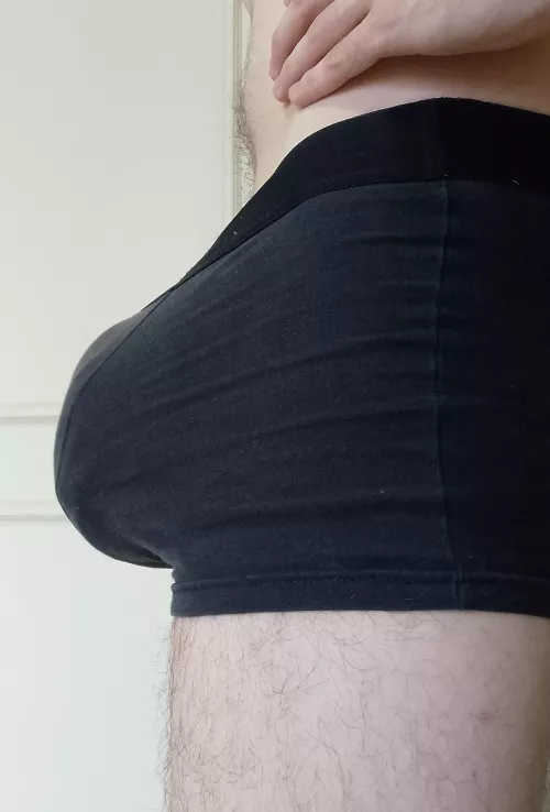 how am i going to put this inside a pair of pants?🍆😳