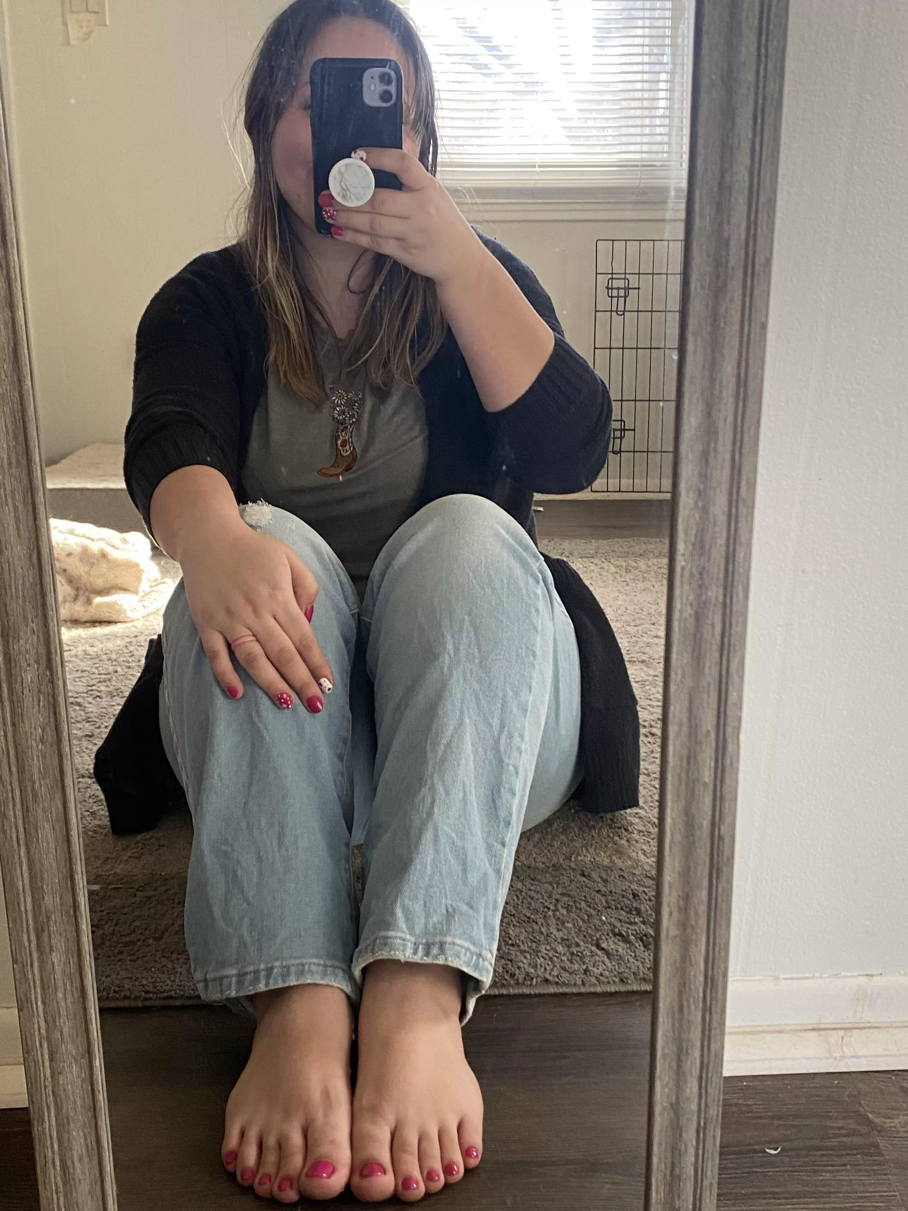 How do you like my new pedicure?