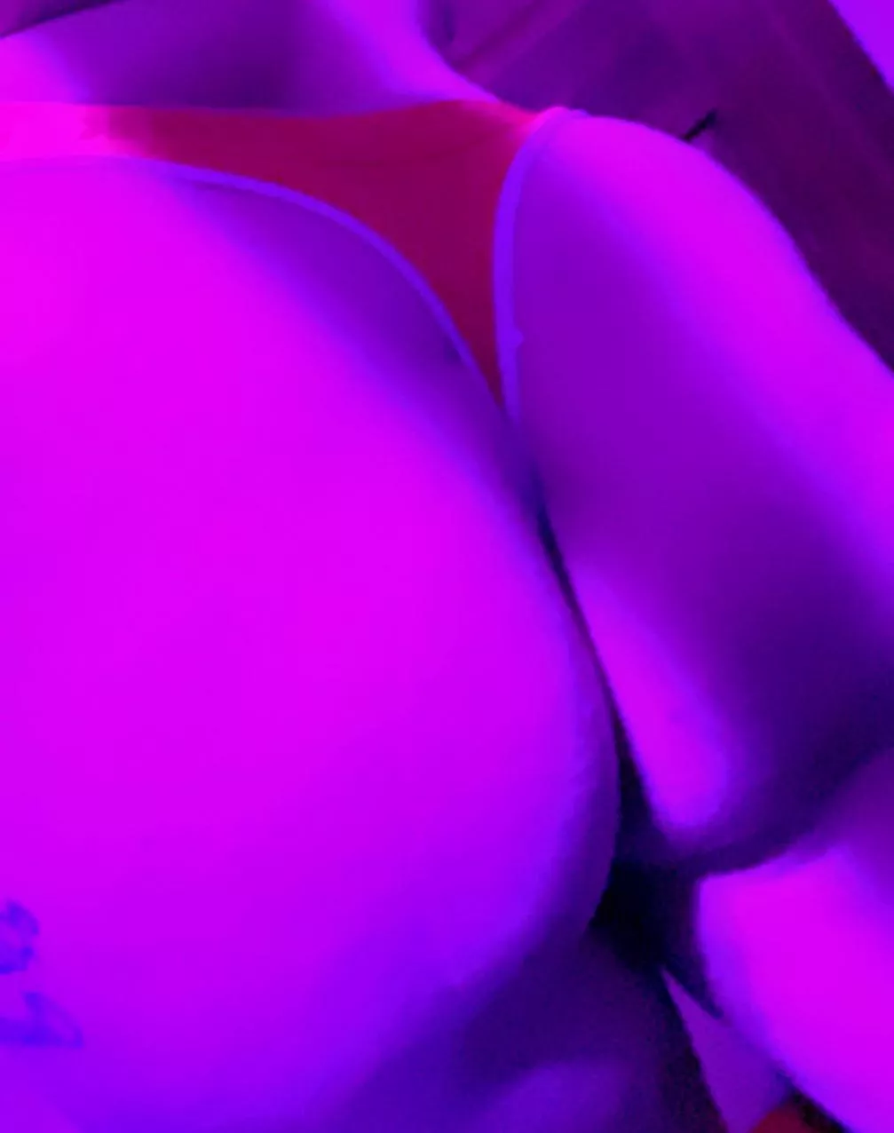 I blossom in the moonlight screw eyes 🥴