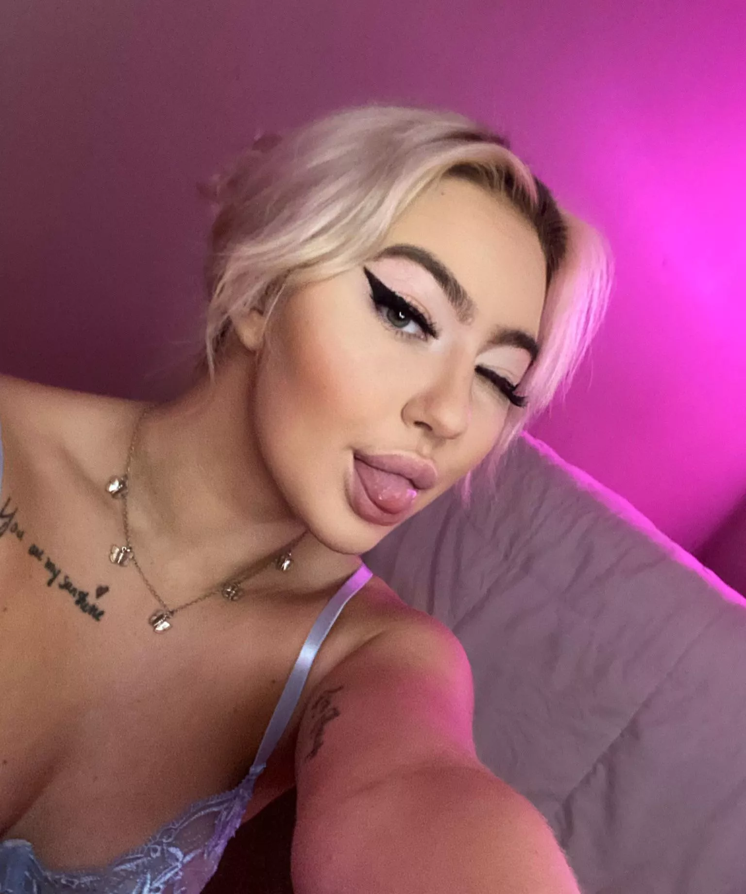 I can help you jerk off 😜