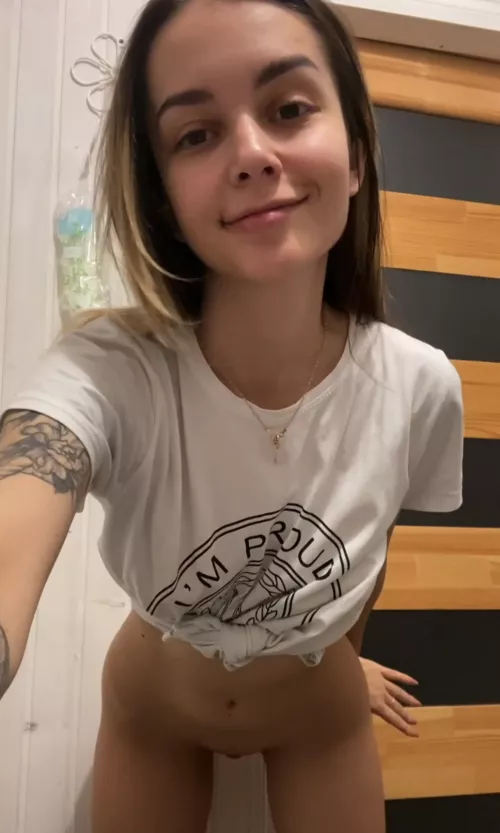 ⬆️ If you'd like nudes