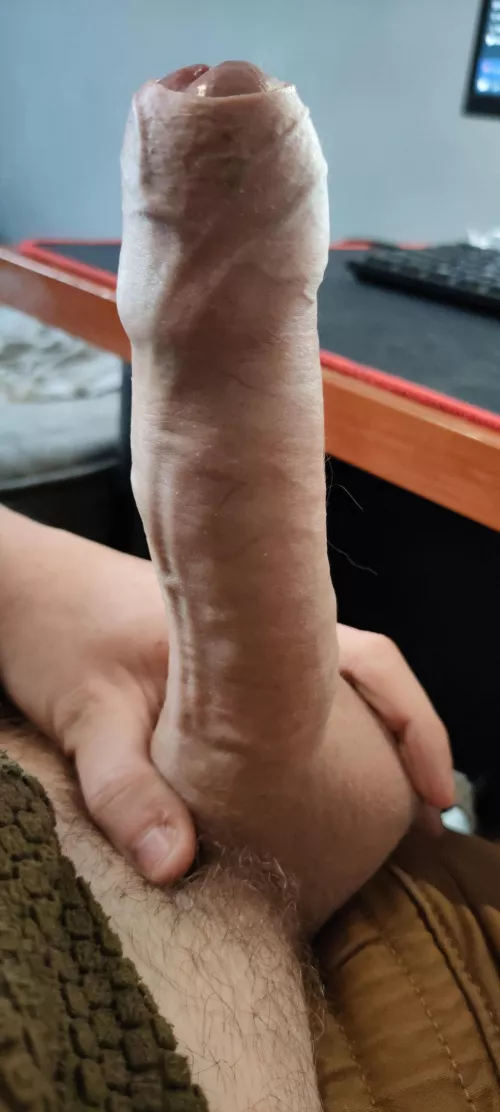 I'm horny at work again