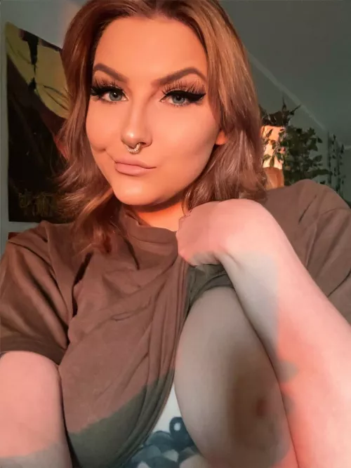 Just a selfie cause I'm bored, sure you're gonna like it