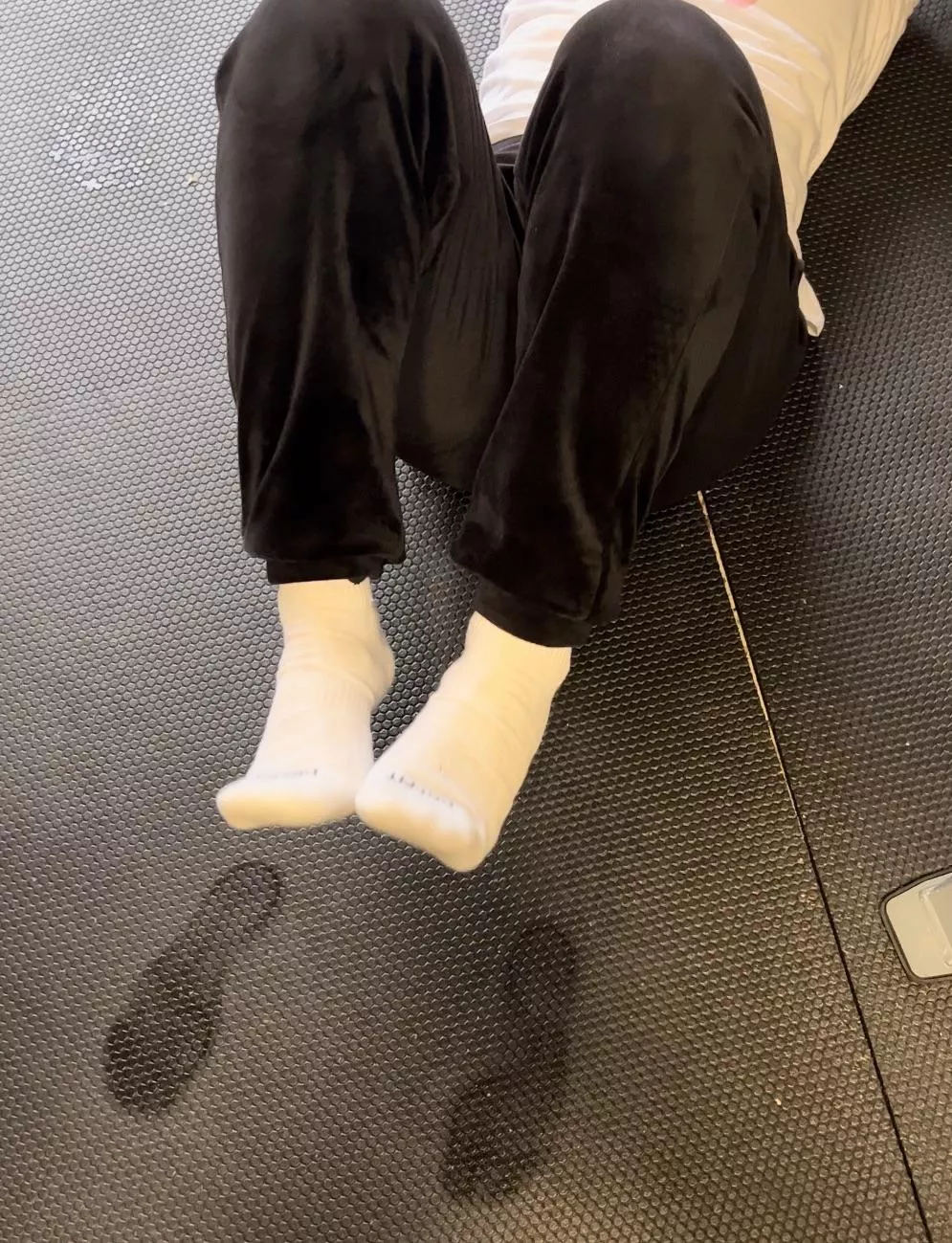 Kiss the floor I walk on [f]