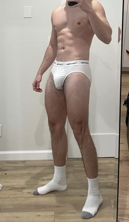 Leg day at the gym went well 💪 DMs open for ratings/reviews