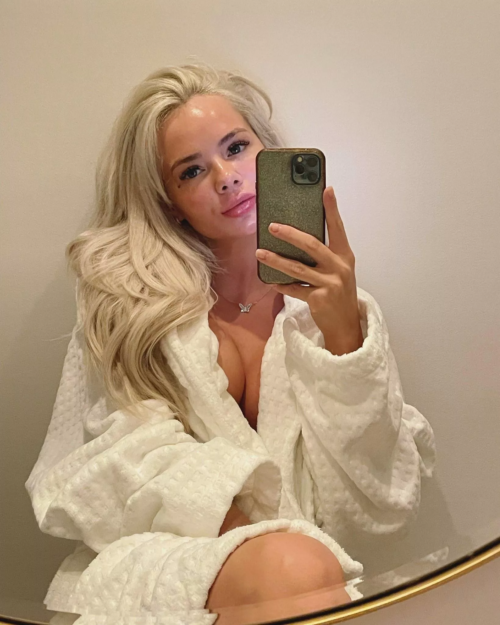 Let's keep Elsa in our Thoughts right now 🙏 😥