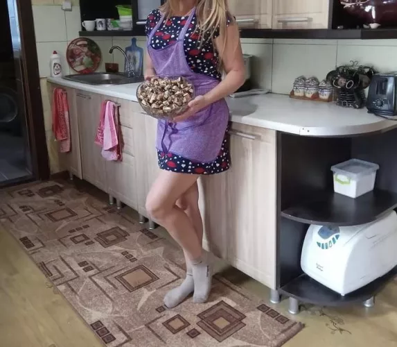 Mom thinks I am looking at food she made 😂