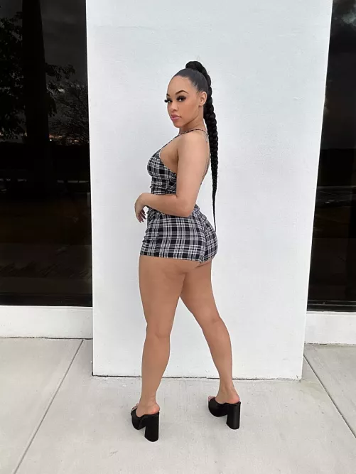 My booty is really tight, trust me 😏